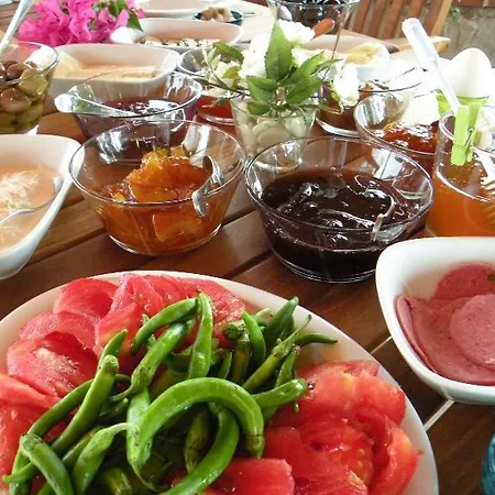 Mercan Bed & Breakfast 2*