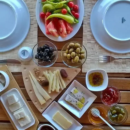 Mercan Bed & Breakfast 2*