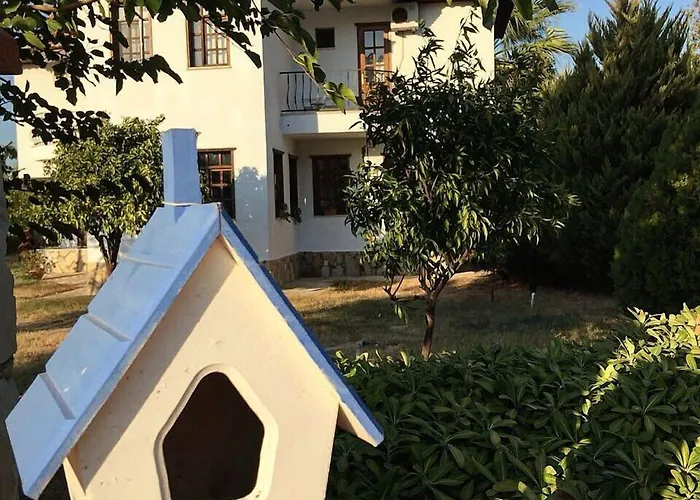 Mercan Bed & Breakfast 2*